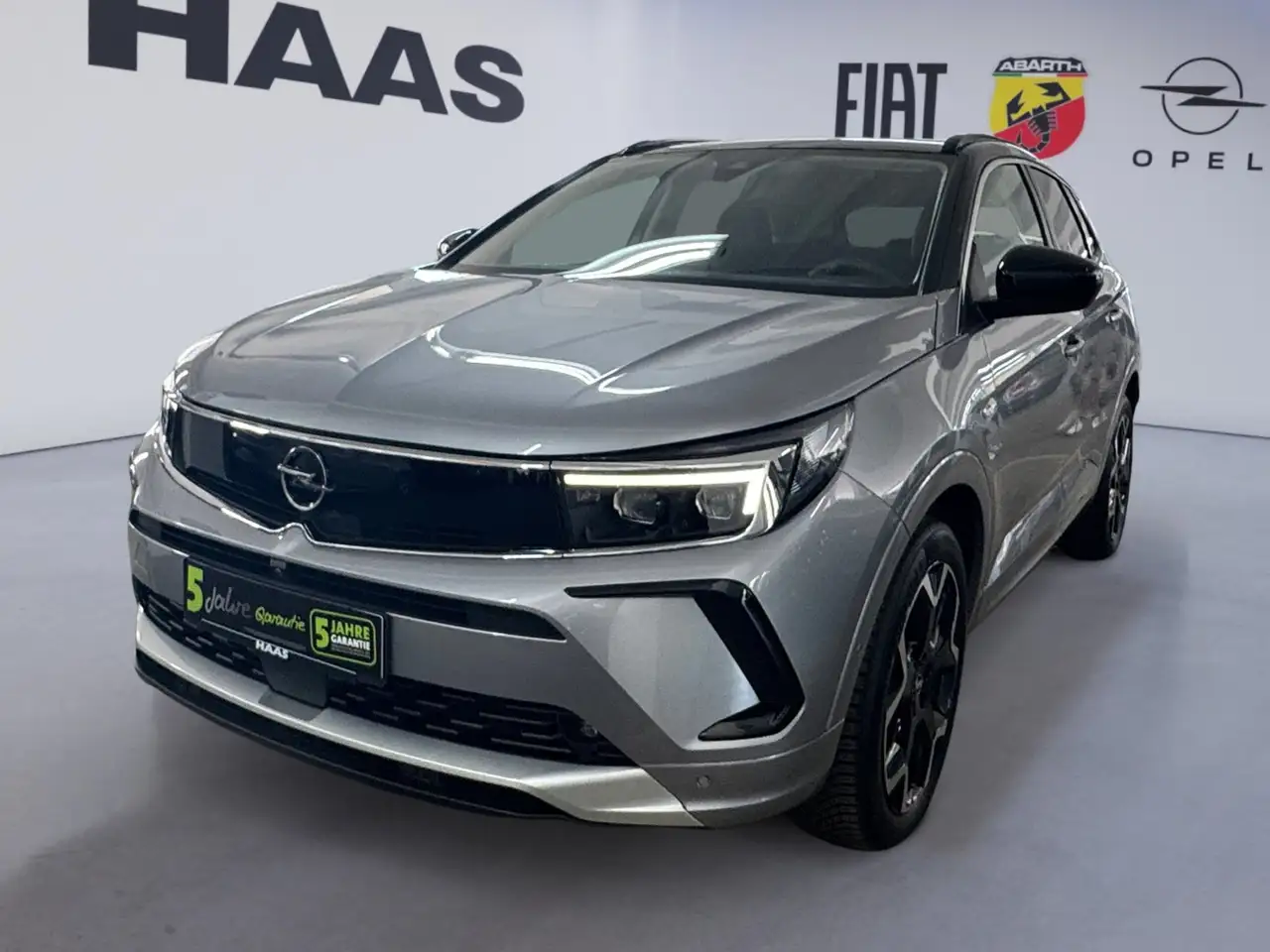 Opel Grandland 1.2 Ultimate Navi + AHK + Sitzheizung — Vehicle gallery 2