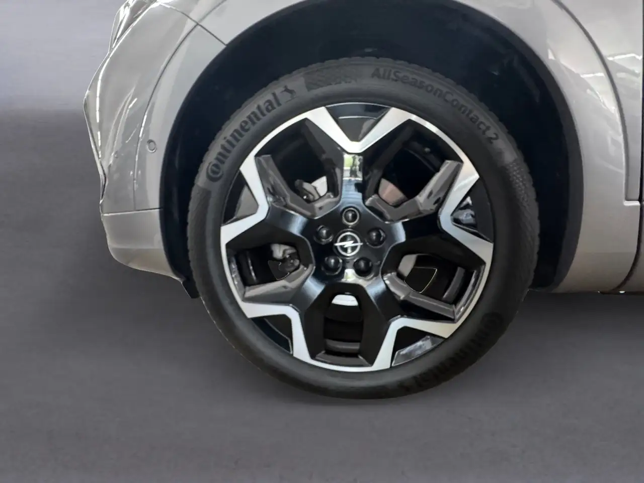 Opel Grandland 1.2 Ultimate Navi + AHK + Sitzheizung — Vehicle gallery 16