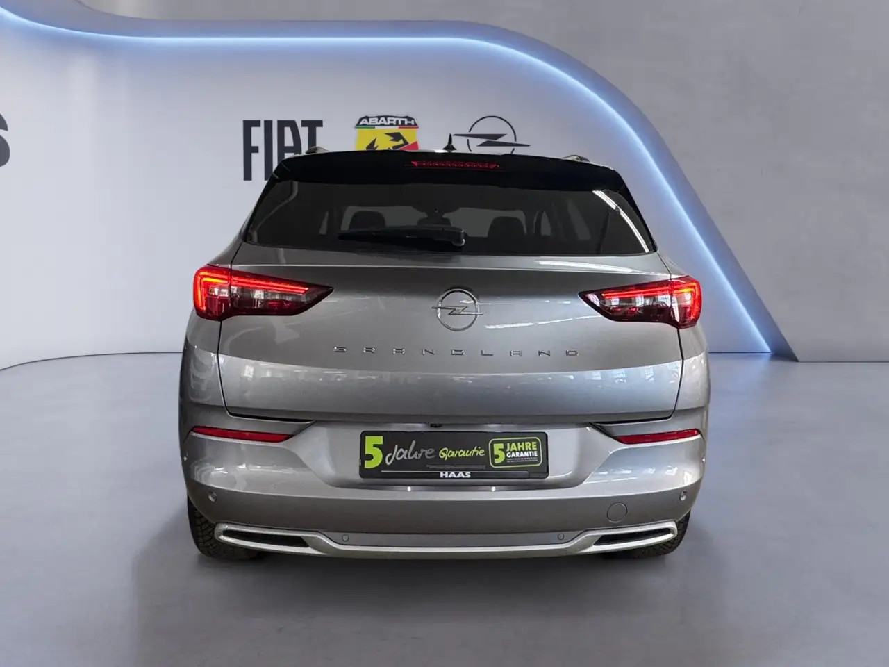 Opel Grandland 1.2 Ultimate Navi + AHK + Sitzheizung — Vehicle gallery 5