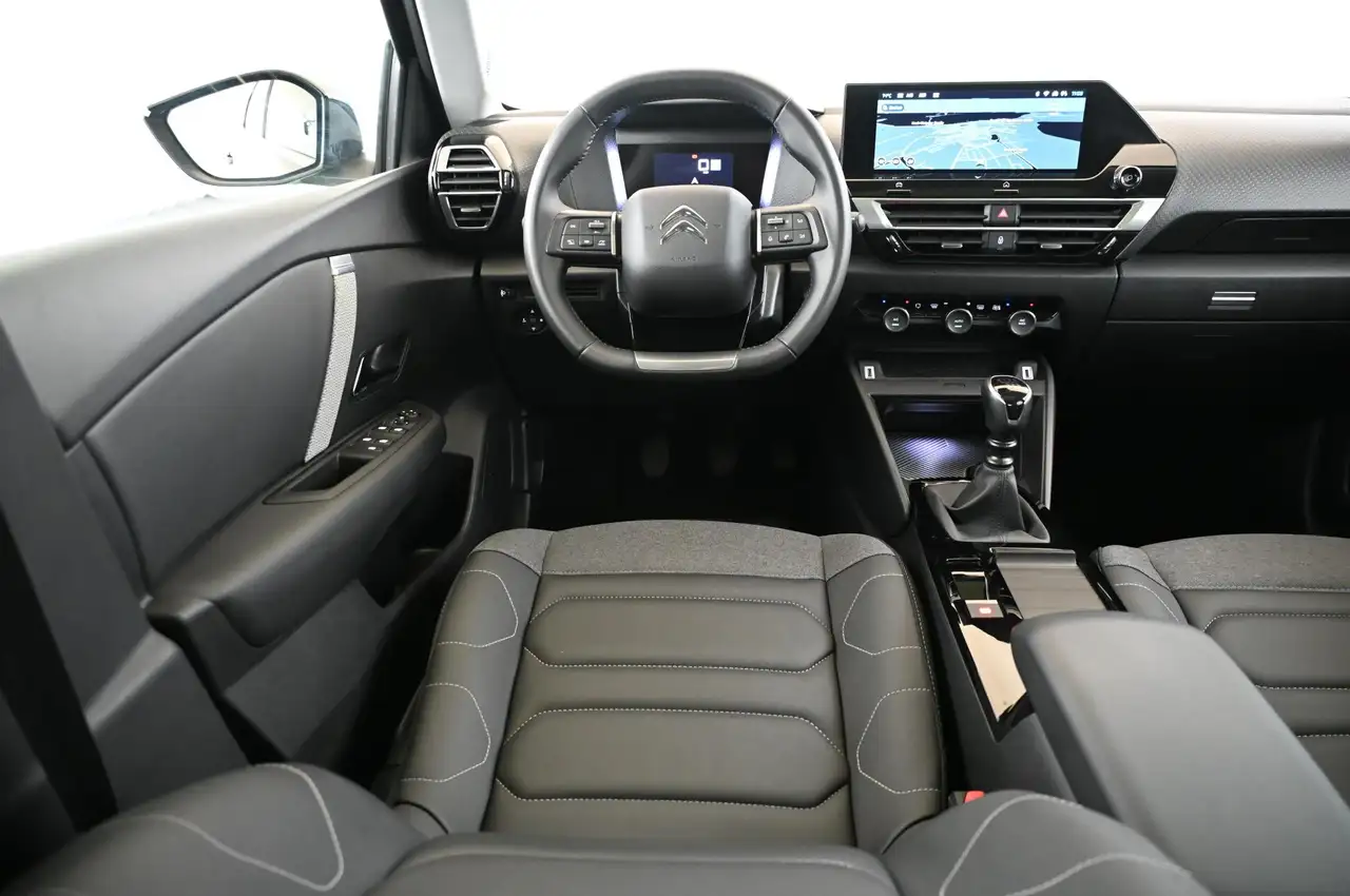 Citroen C4 1.2 PT 130 MAX LED/NAVI/SOUND-PAKET/PANO/H-UP/18 — Galería del vehículo 33