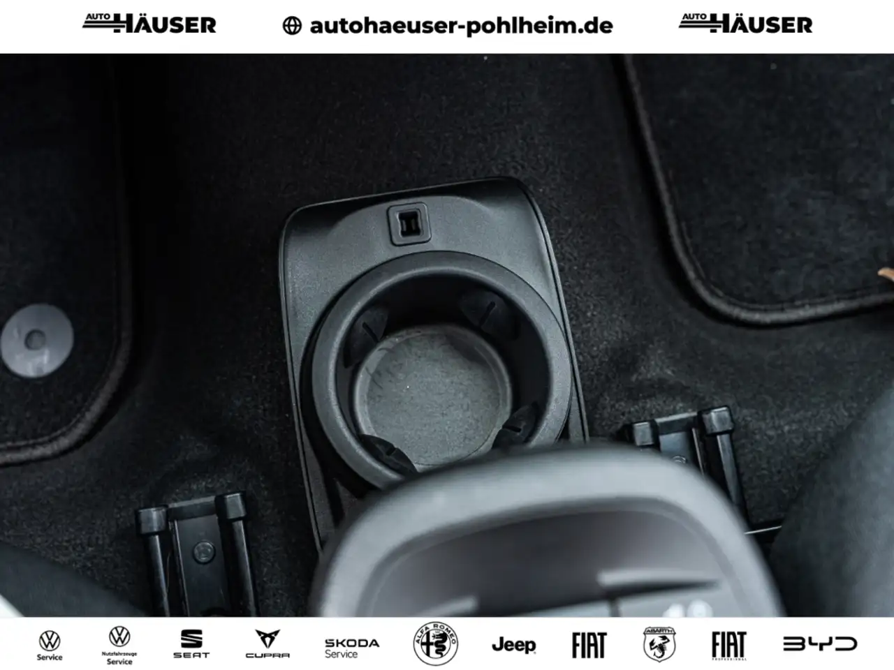 Fiat 500e 3+1 42kWh KOMFORT TECH NAVI KAMERA PDC ACC JBL KEY — Galería del vehículo 27