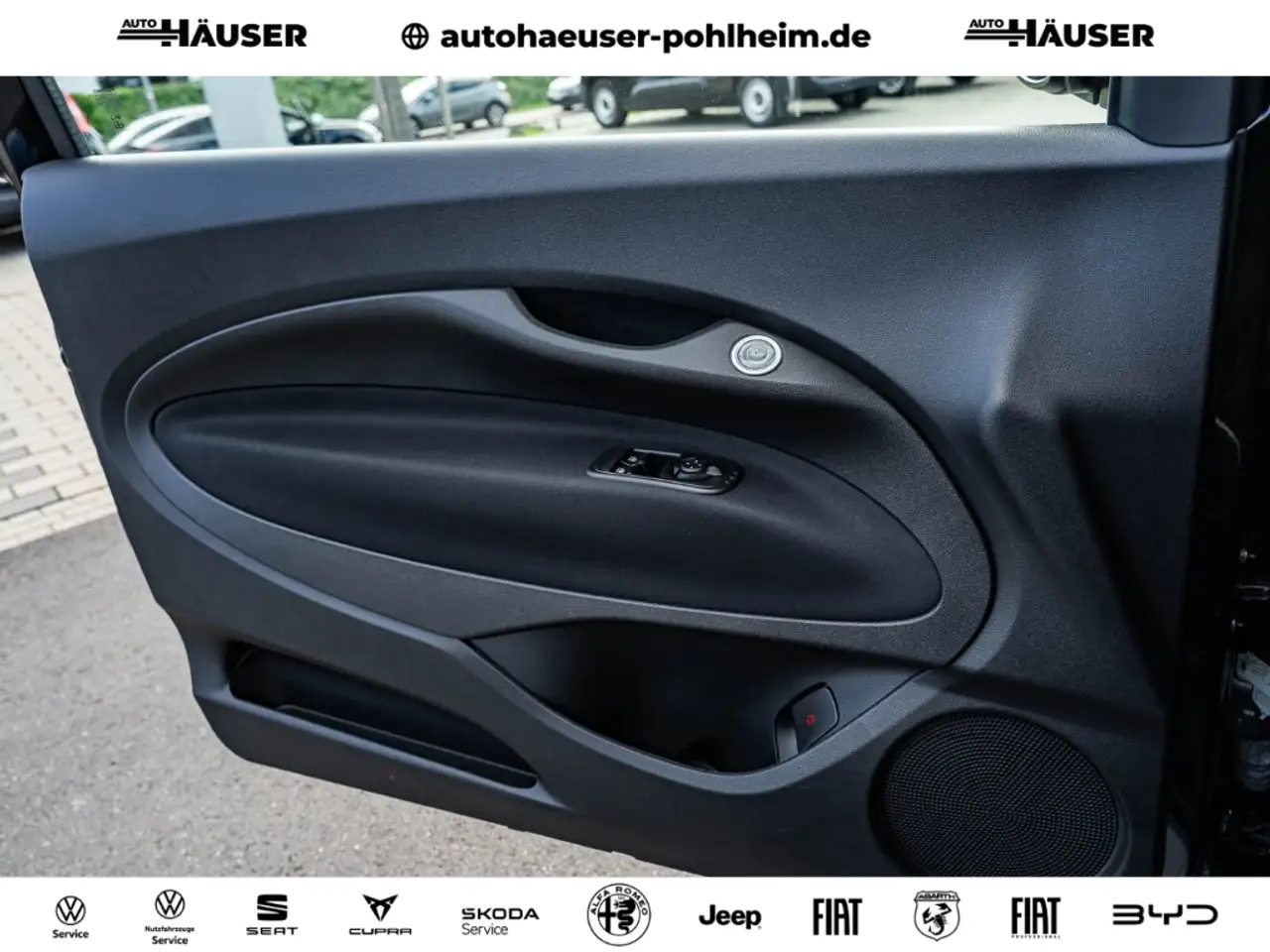 Fiat 500e 3+1 42kWh KOMFORT TECH NAVI KAMERA PDC ACC JBL KEY — Galería del vehículo 16