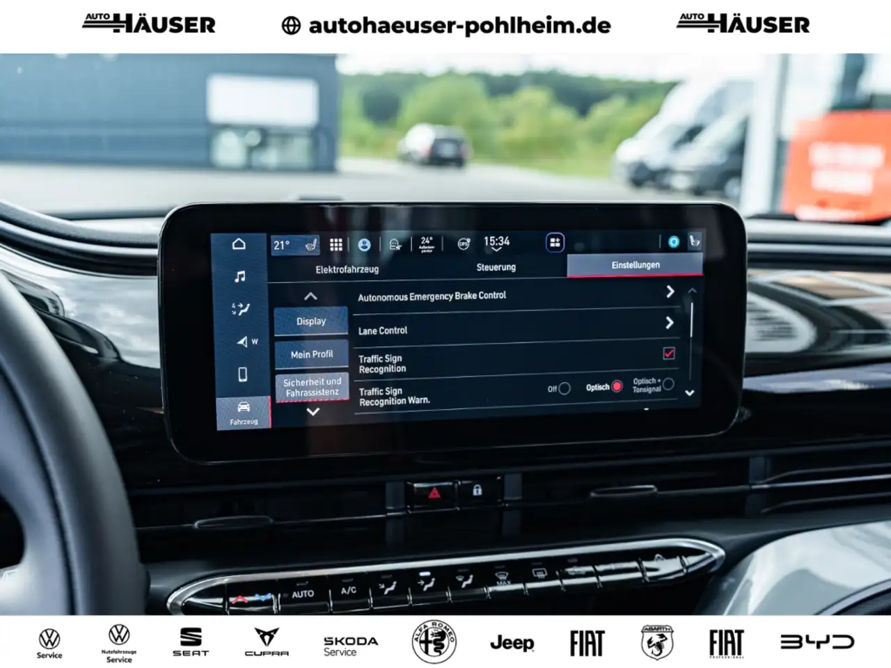 Fiat 500e 3+1 42kWh KOMFORT TECH NAVI KAMERA PDC ACC JBL KEY — Galería del vehículo 21