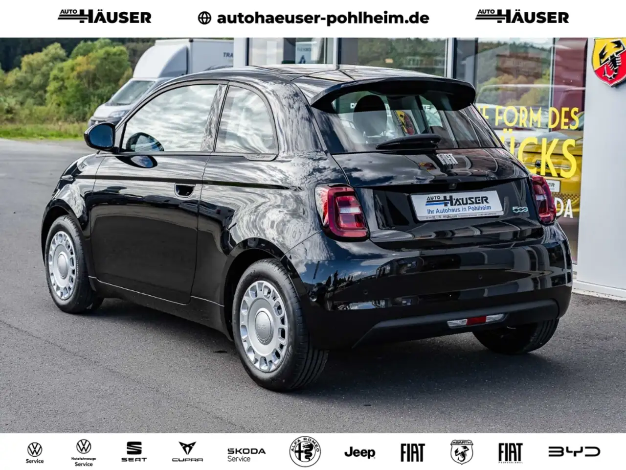Fiat 500e 3+1 42kWh KOMFORT TECH NAVI KAMERA PDC ACC JBL KEY — Galería del vehículo 3
