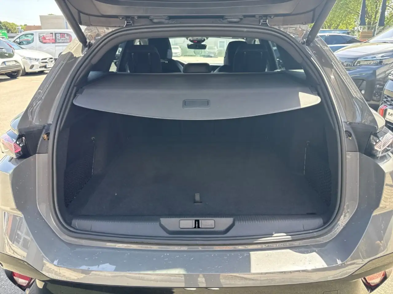 Peugeot 308 SW GT 1.2 PT 130*360°Kamera*SHZ*CARPLAY*PANO* — Galería del vehículo 5