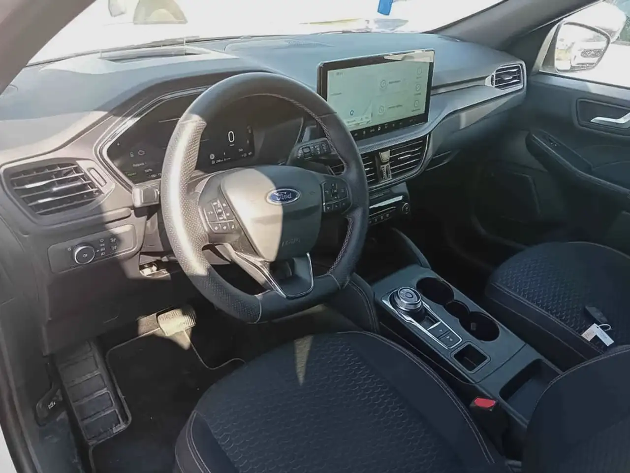 Ford Kuga 2.5 Duratec FHEV ST-Line 4x2 Aut. — Galerie du véhicule 3