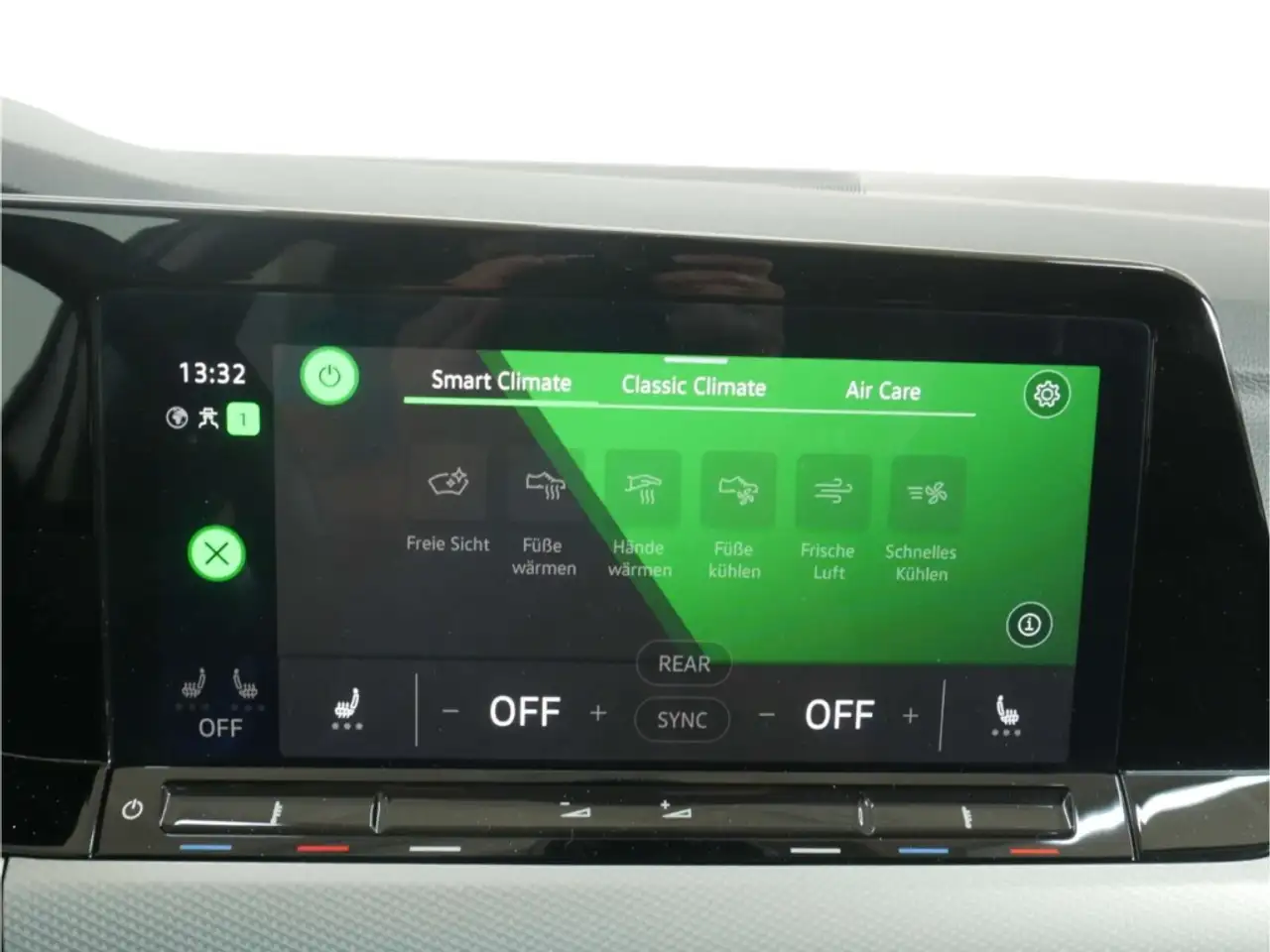 Volkswagen Golf 1.0 eTSI Move DSG App-Connect/SH/Klima — Galería del vehículo 24
