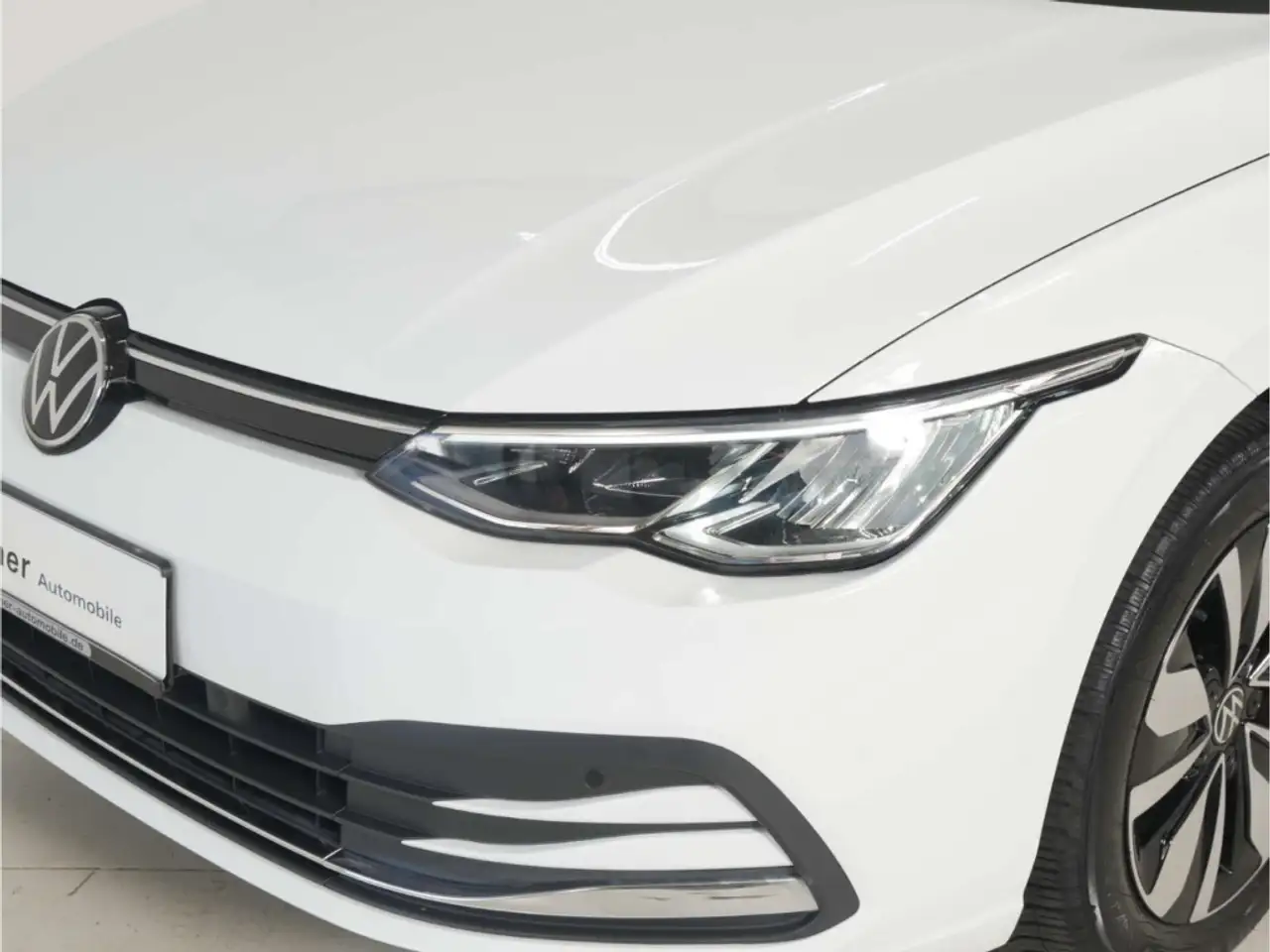Volkswagen Golf 1.0 eTSI Move DSG App-Connect/SH/Klima — Galería del vehículo 8