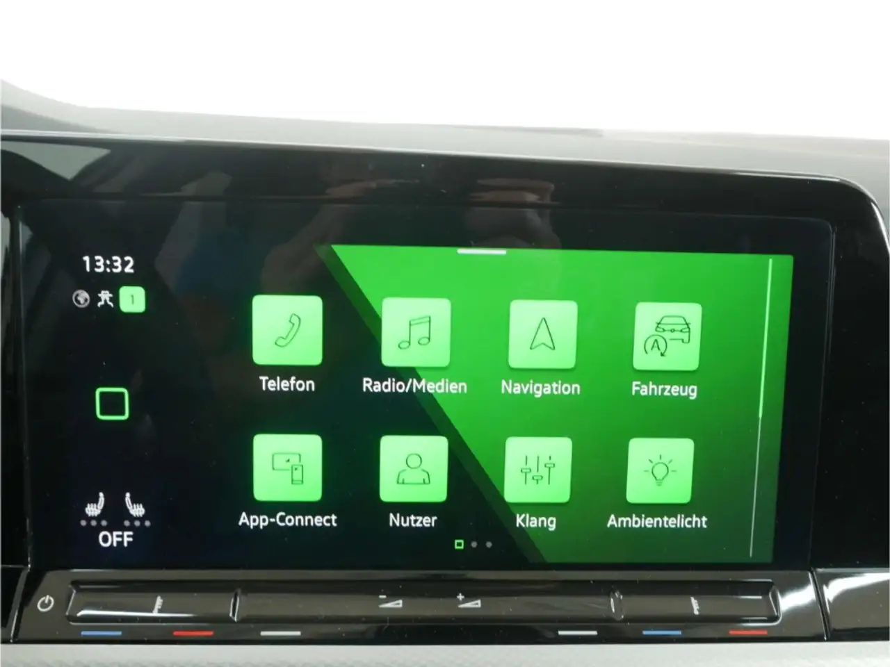 Volkswagen Golf 1.0 eTSI Move DSG App-Connect/SH/Klima — Galería del vehículo 26