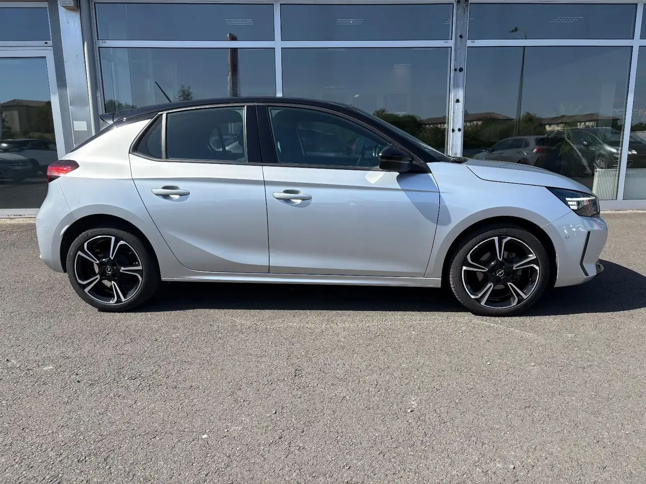 Opel Corsa F GS | Pano | Kamera | LED | CarPlay | SH — معرض صور السيارة 5