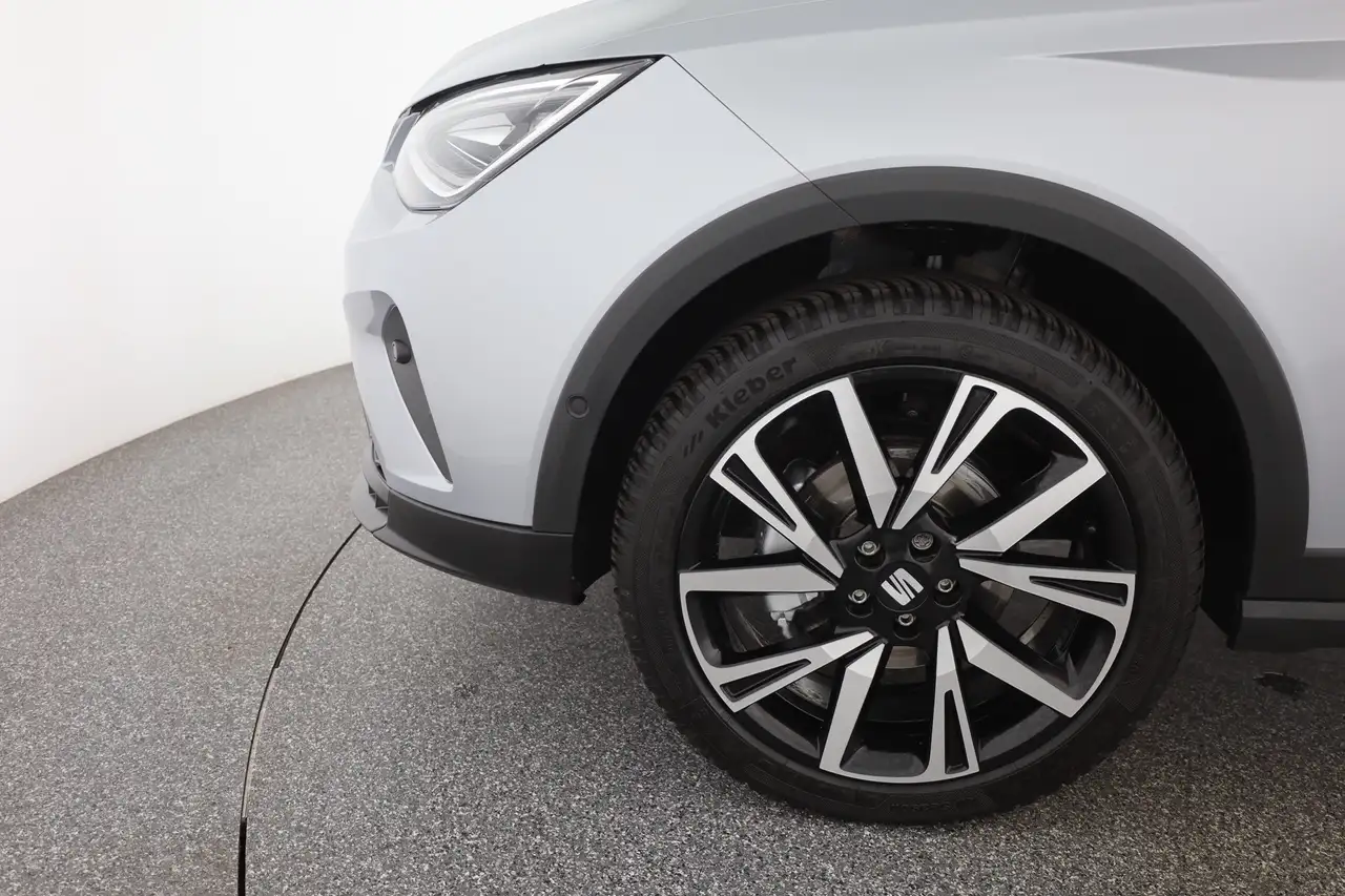 SEAT Arona 1.0 TSI DSG FR LED Sitzheizung Kamera AHK — Vehicle gallery 30