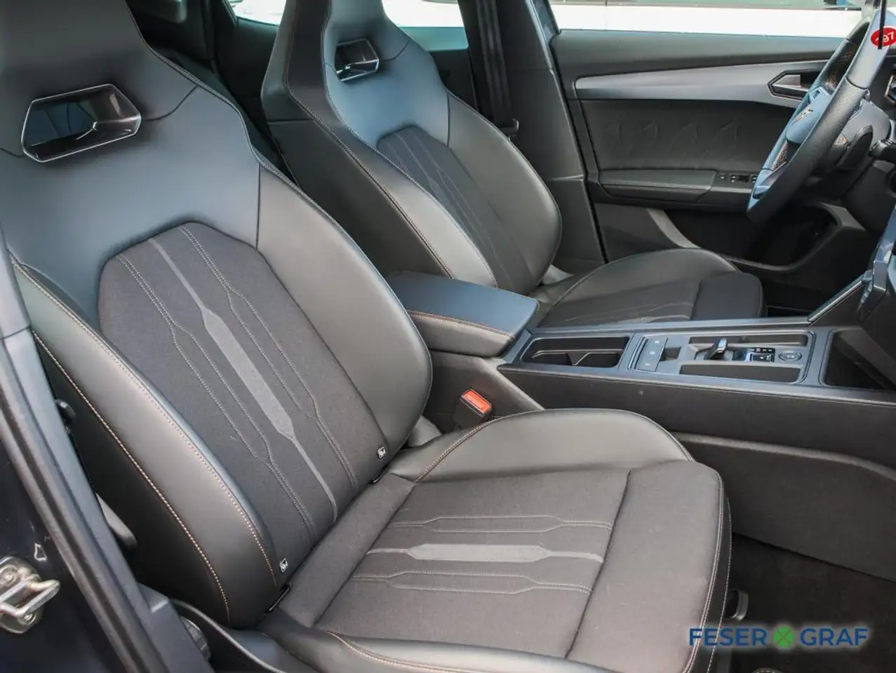 CUPRA Formentor VZ 2.0 TSI DSG Navi Kamera LED SiHz — Vehicle gallery 4