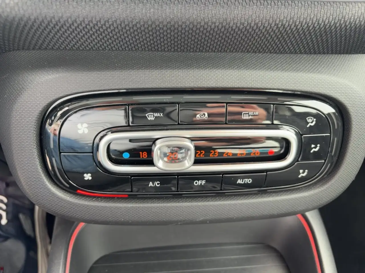 smart forTwo EQ fortwo PASSION+EXKLUSIV+22KW+R-KAMERA+VOLLLED — معرض صور السيارة 14