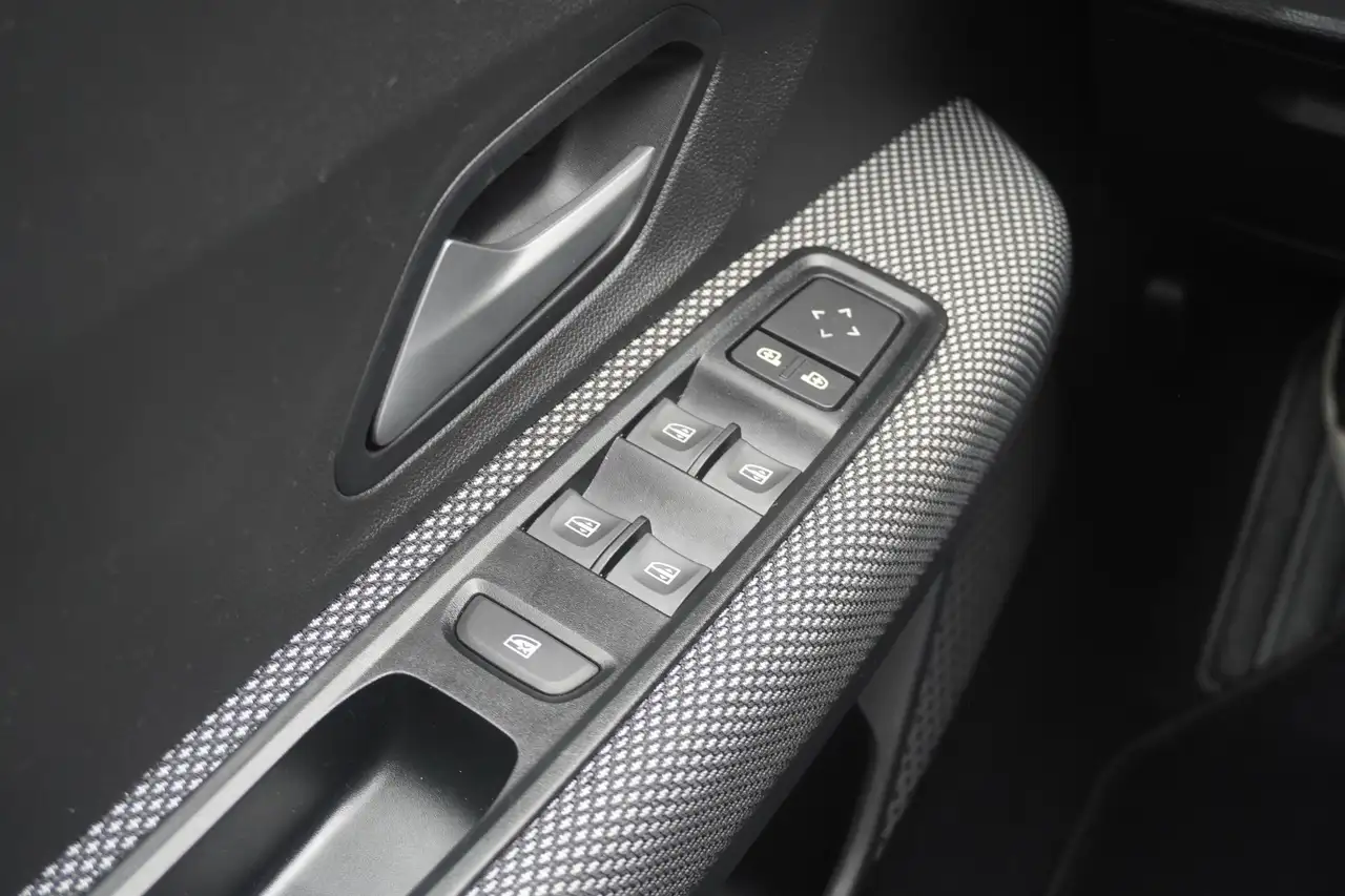 Dacia Sandero III 1.0 TCE Expression LED Tempomat PDC — Vehicle gallery 16