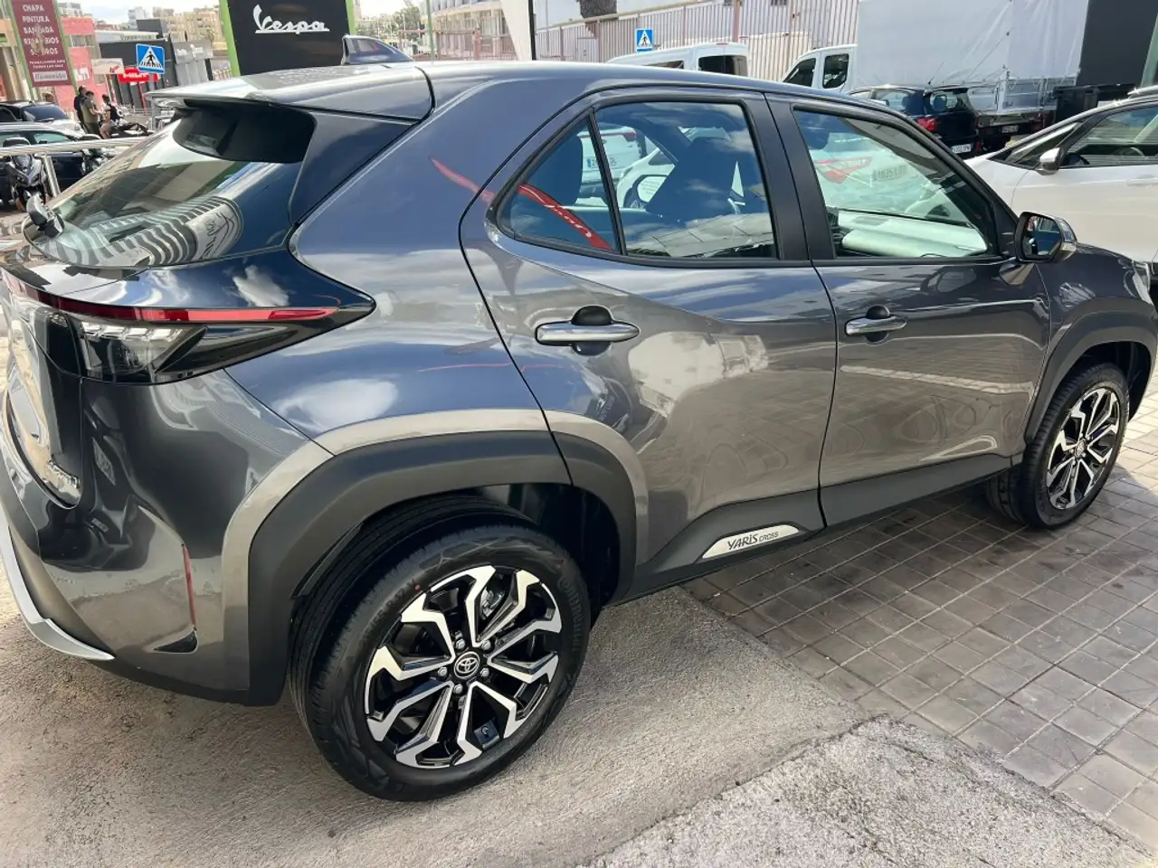 Toyota Yaris Cross 120H Active Plus — Vehicle gallery 8