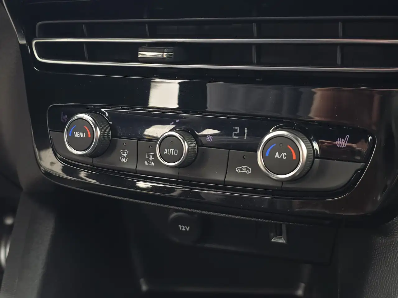 Opel Mokka GS RFK SHZ LED-Matrix LM-18Z PDC V/H — معرض صور السيارة 20