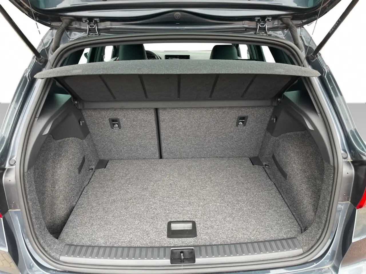 SEAT Arona 1.5 TSI DSG FR VIRTUAL*NAVI*VOLL-LED*ACC*SHZ*PA... — Galerie du véhicule 12