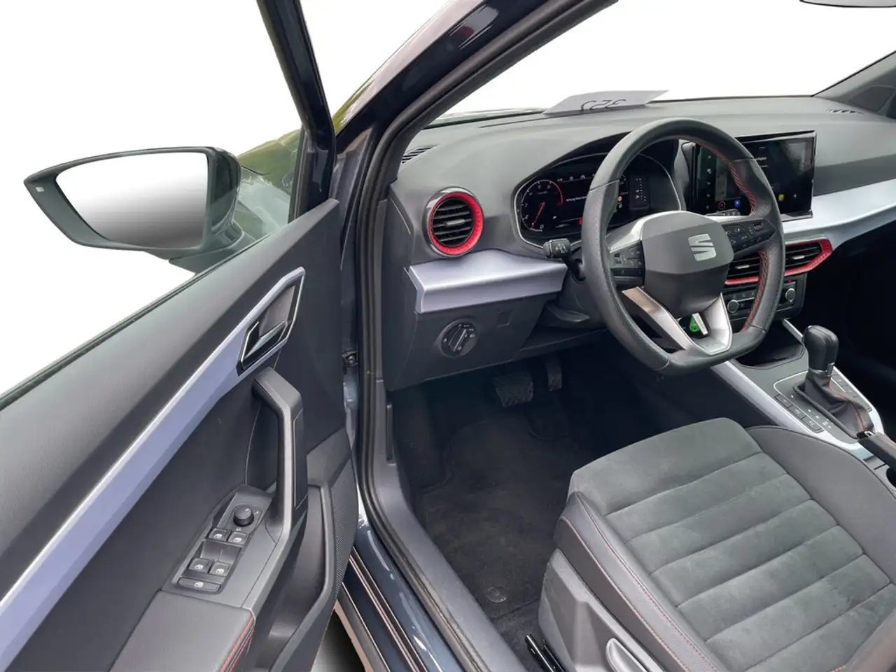 SEAT Arona 1.5 TSI DSG FR VIRTUAL*NAVI*VOLL-LED*ACC*SHZ*PA... — Galerie du véhicule 14