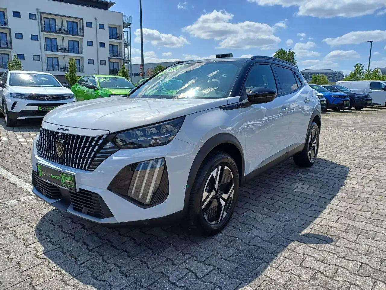 Peugeot 2008 1.2 PureTech 130 GT Tempomat*Kamera*Navi — Galería del vehículo 2