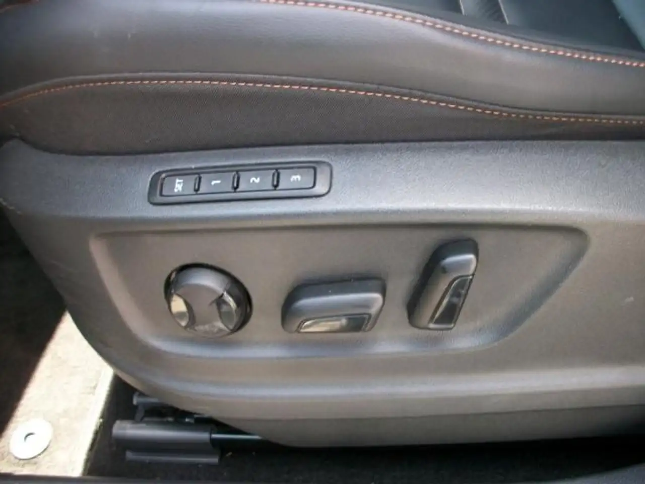 CUPRA Ateca ATECA 1.5 TSI DSG NAVI SITZHEIZ. LEDER EINPARKH. — معرض صور السيارة 26