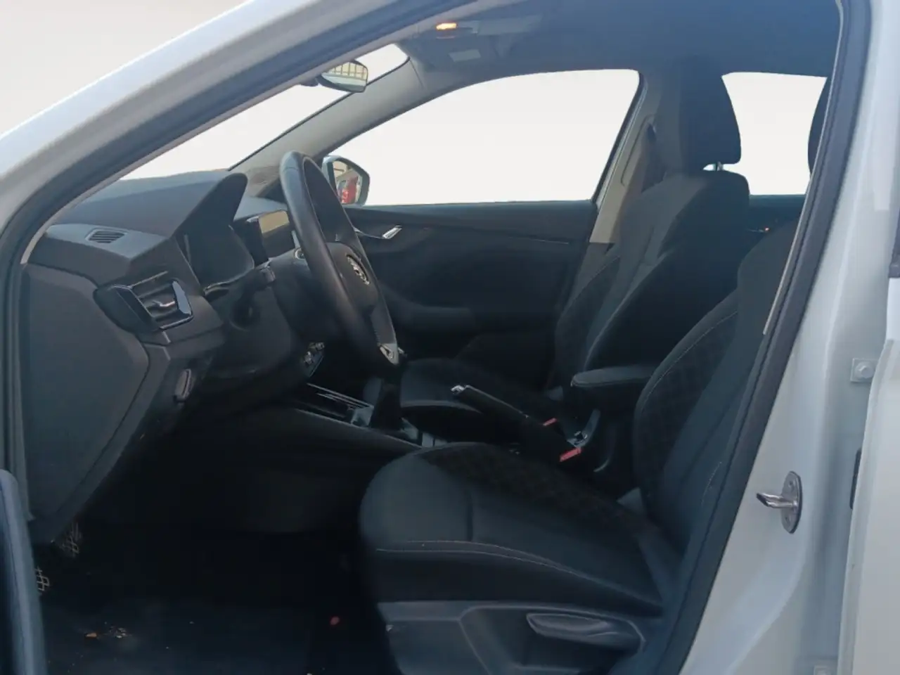 Skoda Scala AMBITION 1,0 TSI 70 KW (95 CV) MANUAL 5 VEL. — معرض صور السيارة 10