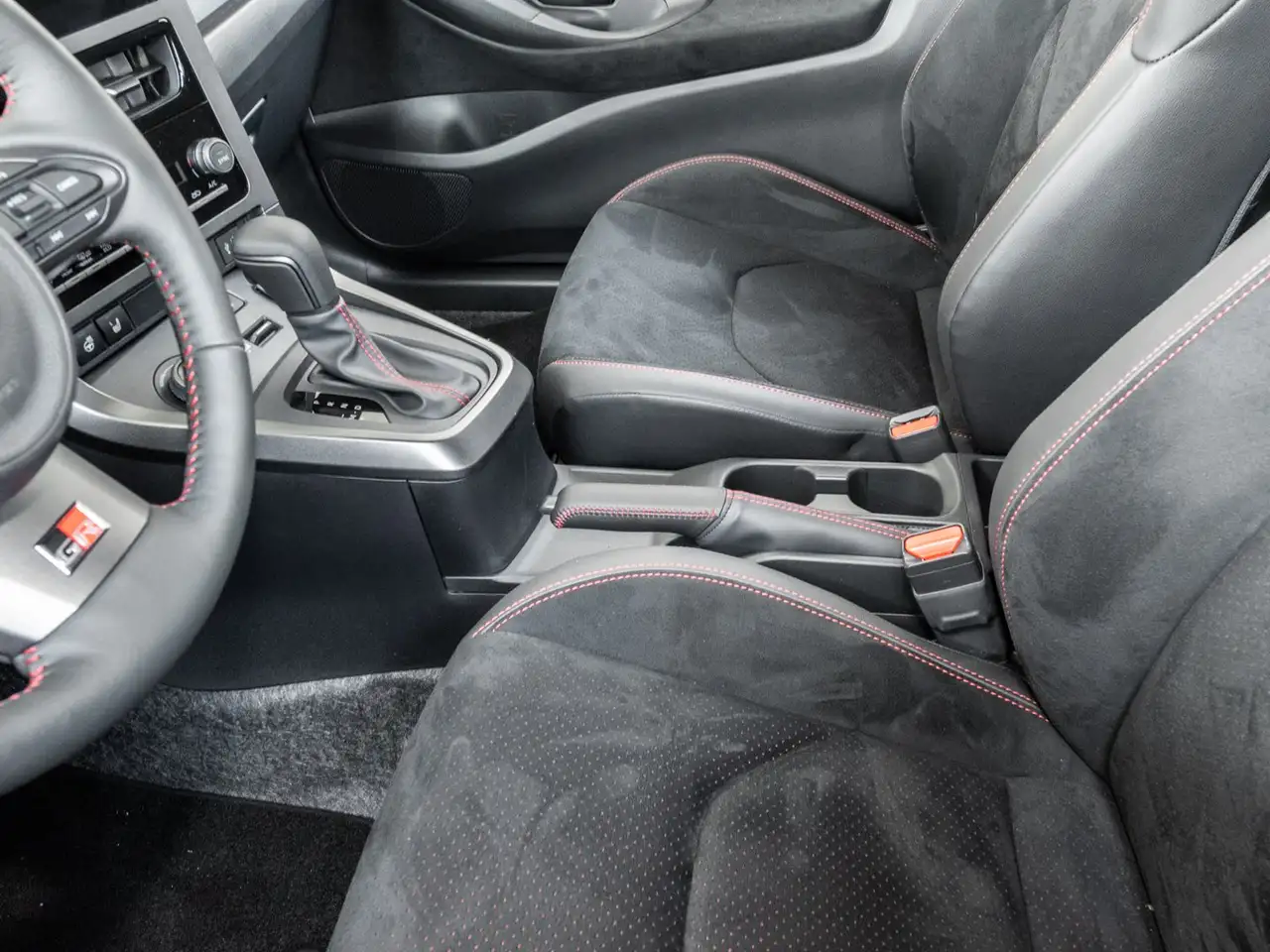 Toyota Yaris GR HighPerf Sperrdiff Schmiedefelgen 280PS — معرض صور السيارة 9