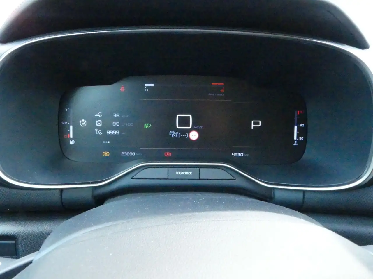 Citroen C5 Aircross Shine — Vehicle gallery 16