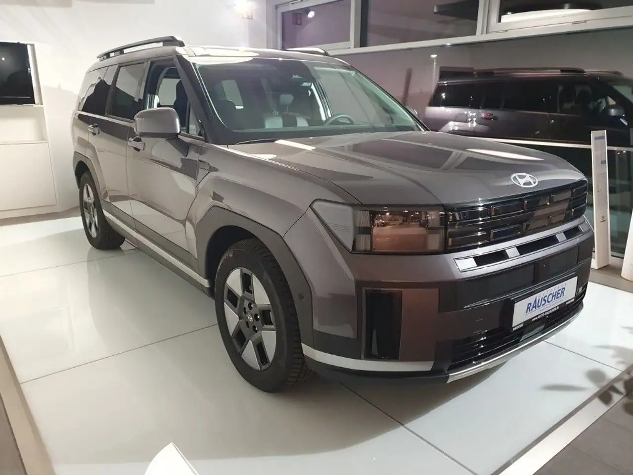 Hyundai SANTA FE 1.6 HEV 4WD Intro — معرض صور السيارة 3