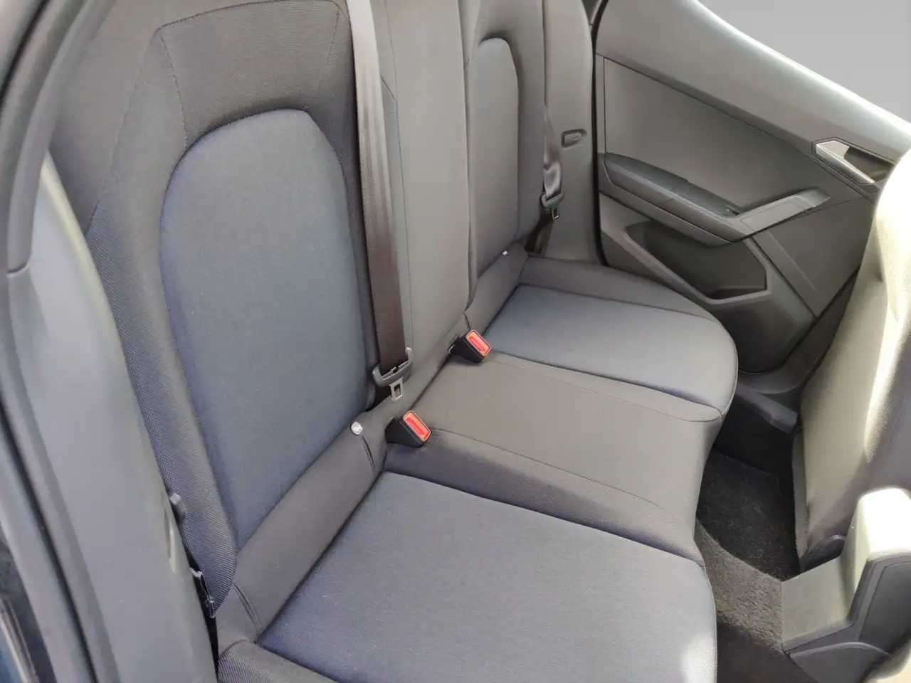 SEAT Arona 1.0 TSI FR LED Navi Sitzhzg DigCockpit — معرض صور السيارة 15