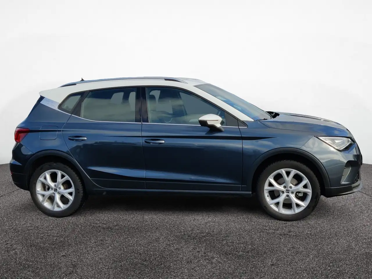 SEAT Arona 1.0 TSI FR LED Navi Sitzhzg DigCockpit — معرض صور السيارة 8