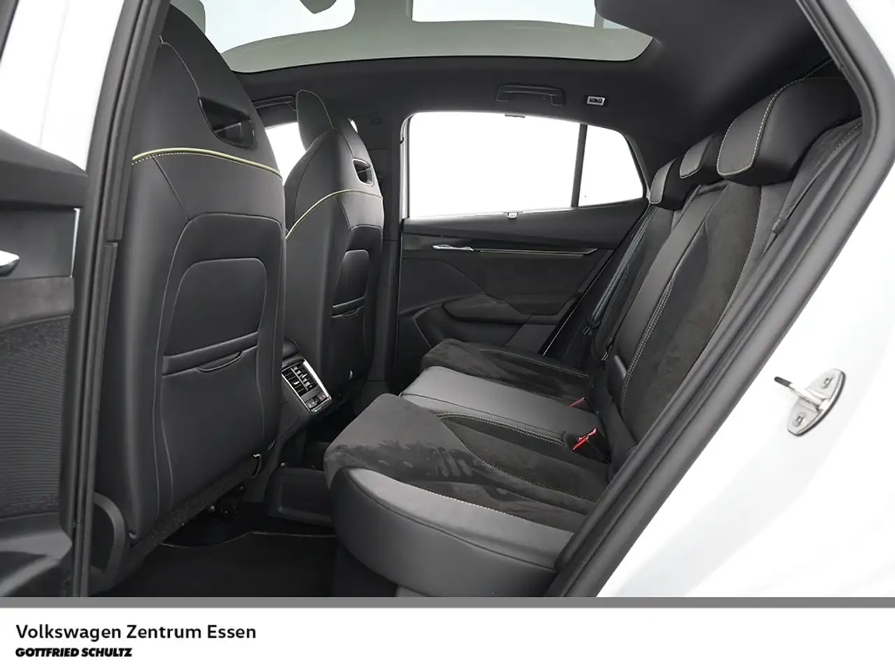 Skoda Enyaq Coupe RS Matrix Panorama Navi R-Kamera — Vehicle gallery 12