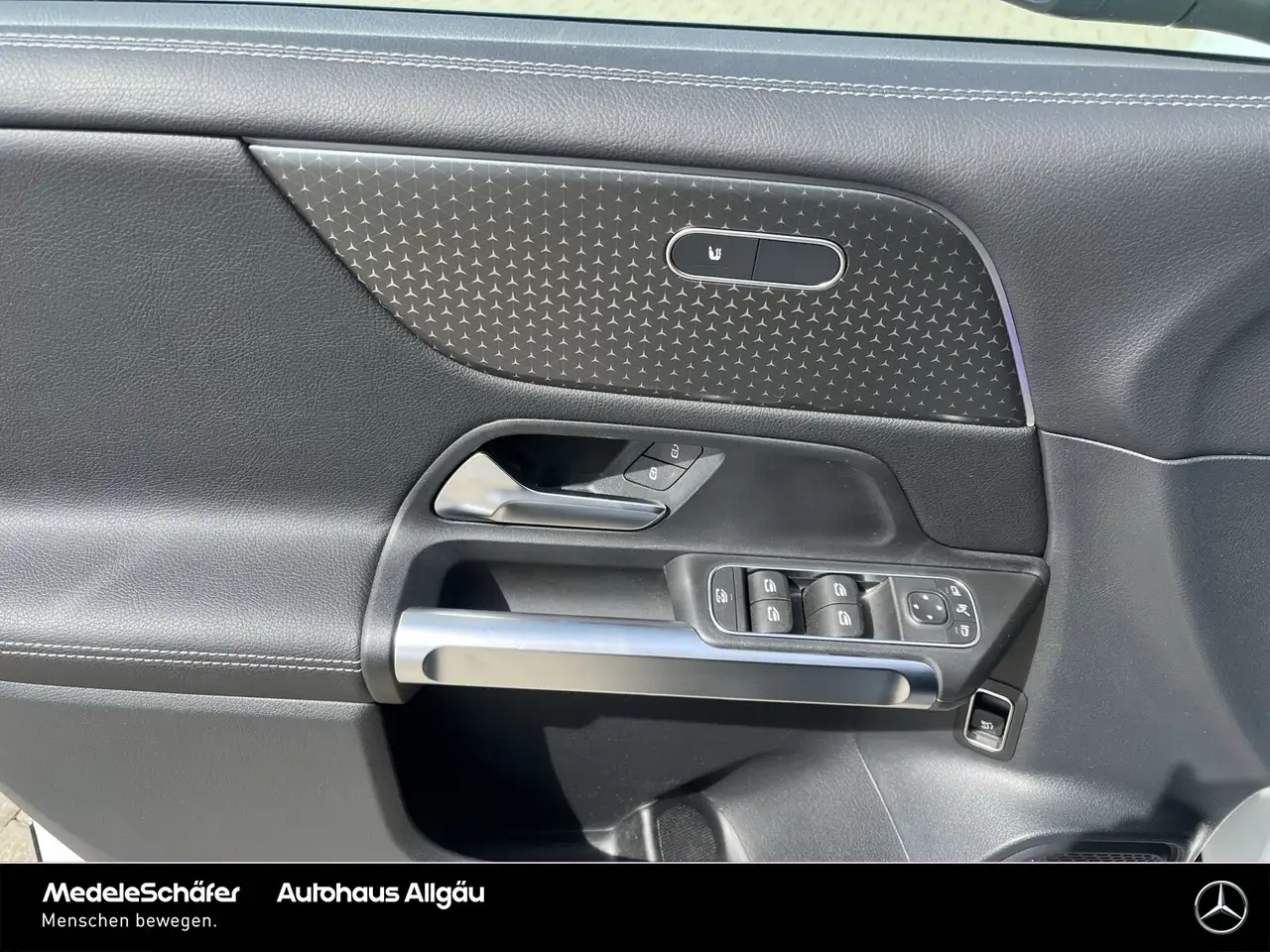 Mercedes-Benz GLB 180 GLB 180 Progressive KeylessGO Kamera Ambiente Dist — معرض صور السيارة 9