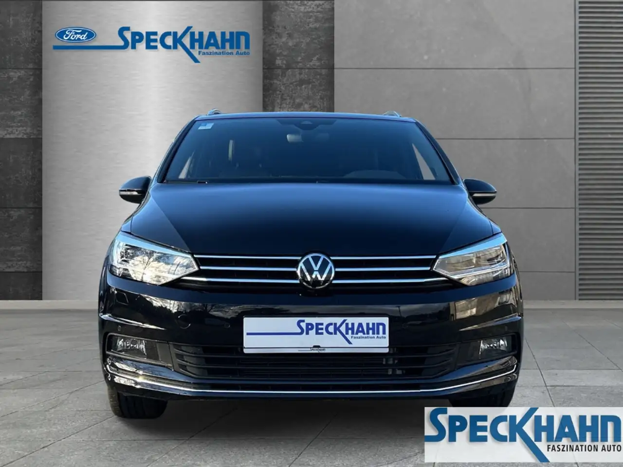 Volkswagen Touran Comfortline Goal 1.5TSI 7sitzer el.Panodach Navi — Galerie du véhicule 6