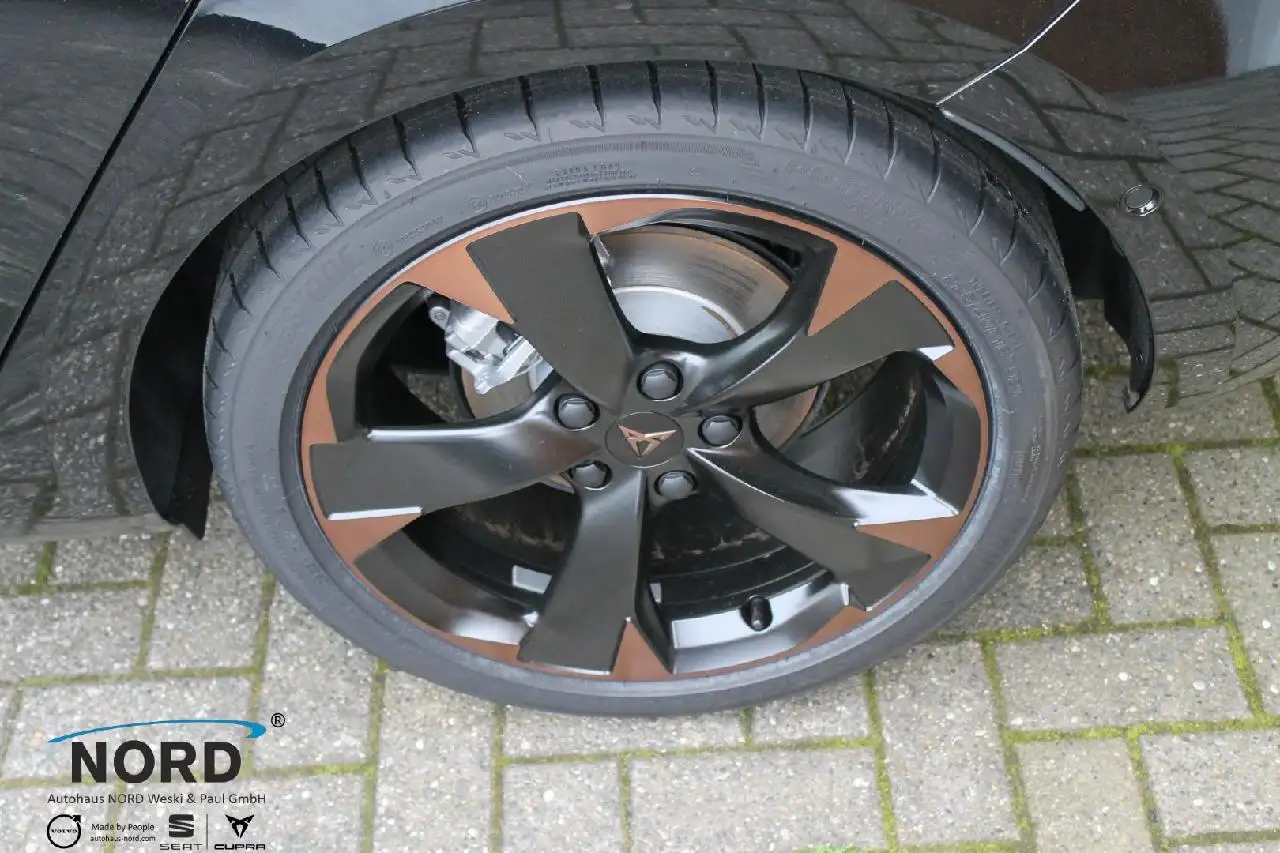 CUPRA Leon Cupra Leon 1.5 eTSI DSG NAVI — Vehicle gallery 4