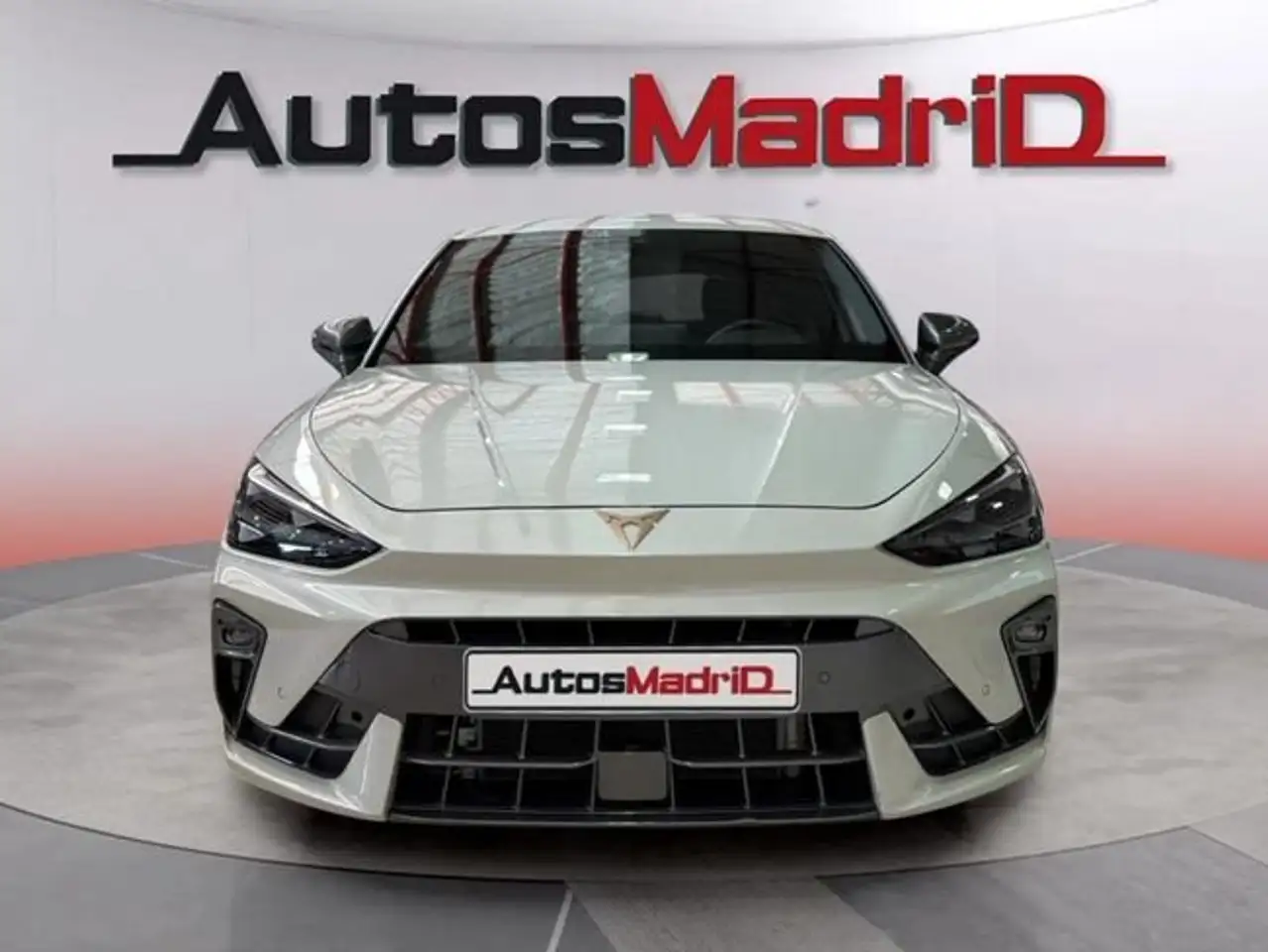 CUPRA Leon 1.5 TSI 110Kw — معرض صور السيارة 2