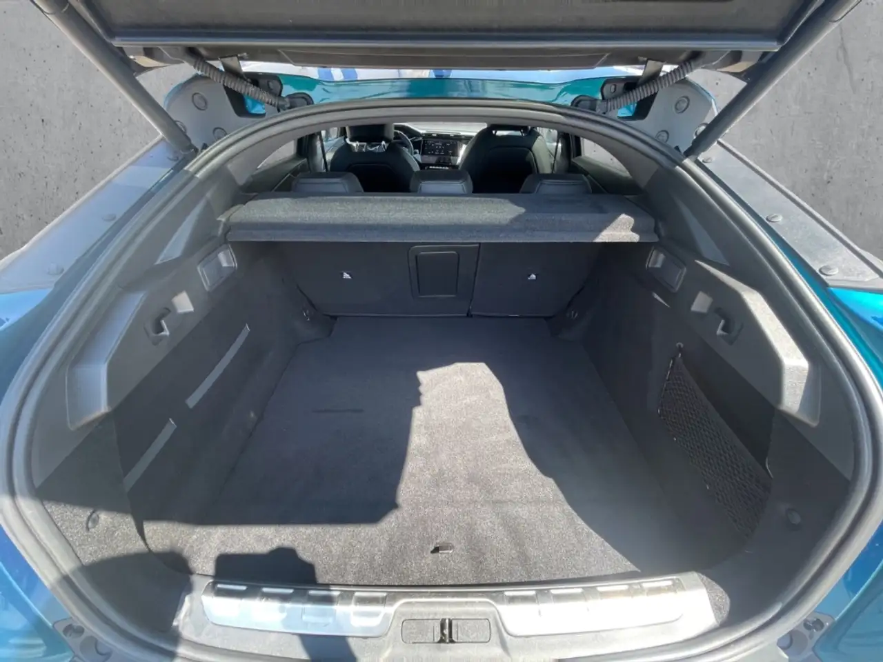 Peugeot 408 GT PT 130 EAT8 Navi Leder Memory Sitze Soundsystem — Vehicle gallery 7