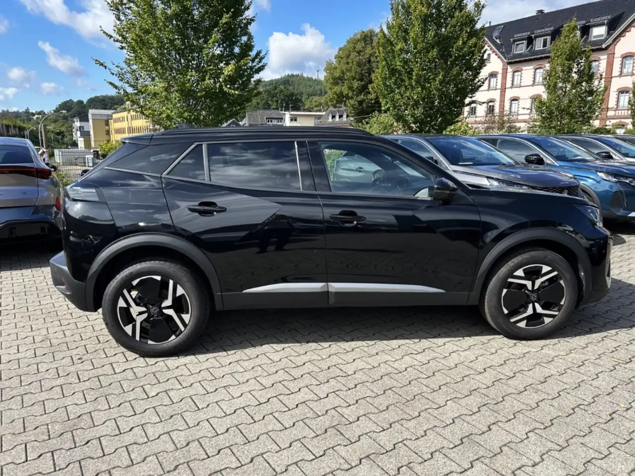 Peugeot 2008 Allure 100 SITZHEIZUNG PDC LED KLIMA — Galerie du véhicule 5
