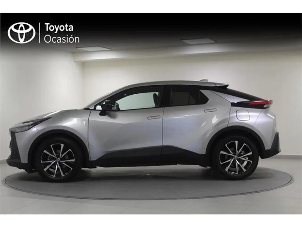 Toyota C-HR 140H Advance — معرض صور السيارة 3