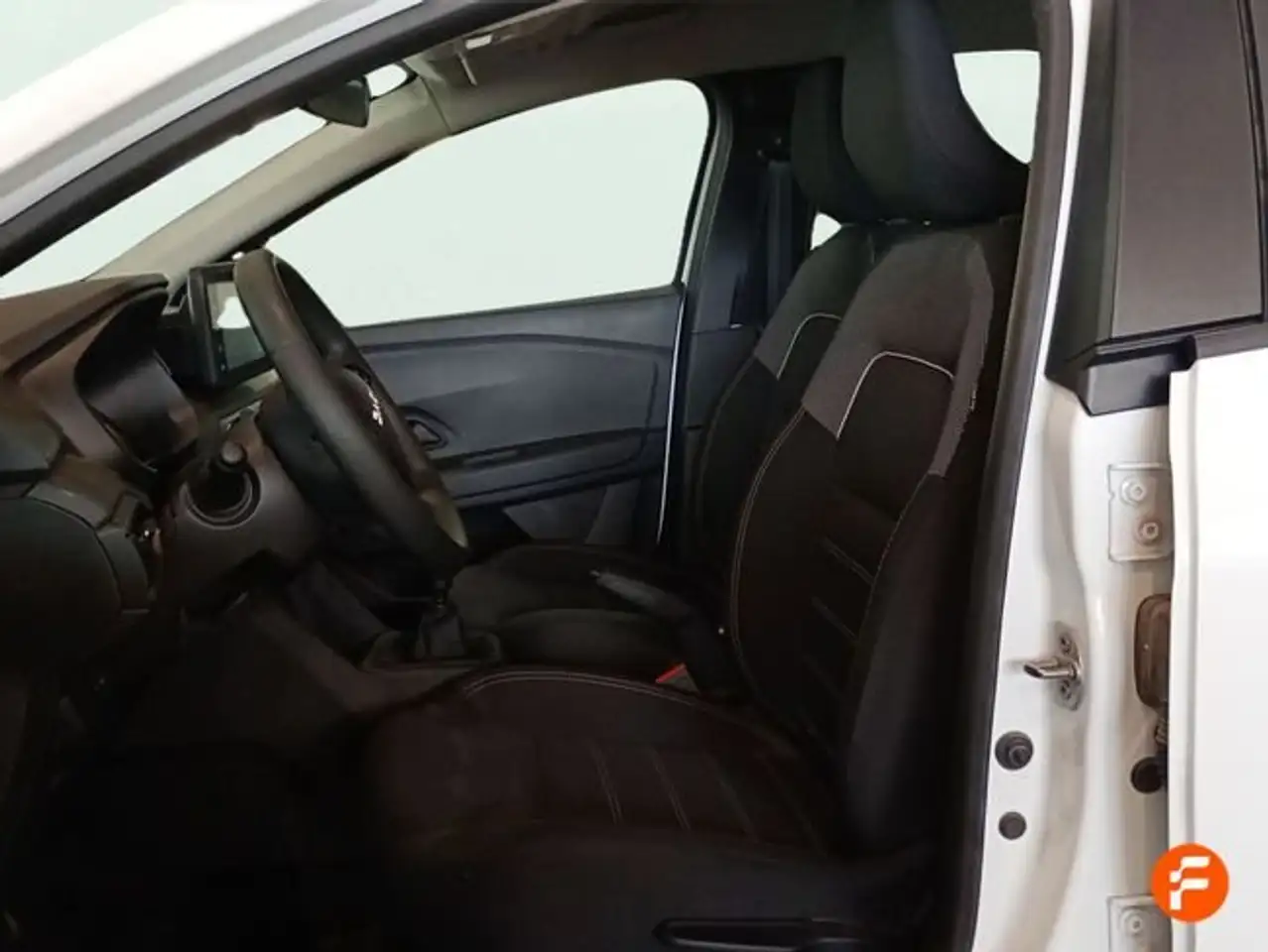 Dacia Sandero Stepway ECO-G Essential 74kW — معرض صور السيارة 15