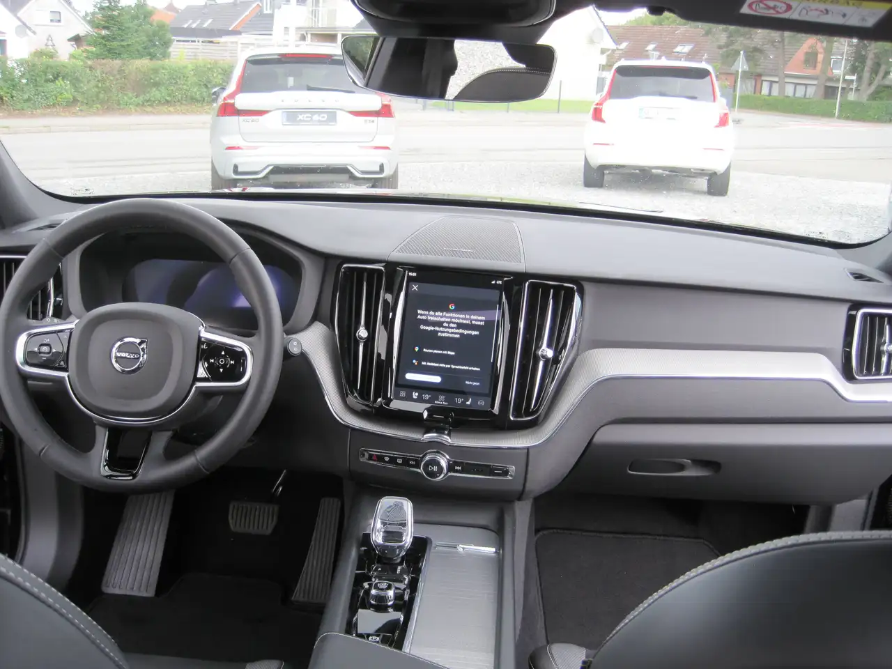 Volvo XC60 XC60 Black Edition Plus, T6 AWD Plug-in Hybrid, Elektrisch/Benzin — Vehicle gallery 13