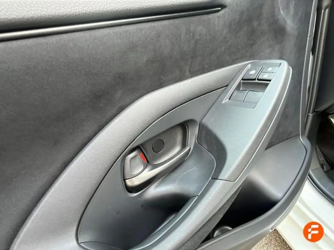Toyota Yaris 1.6T 276 MANUAL RZ — Galería del vehículo 16