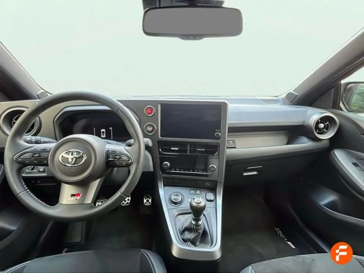 Toyota Yaris 1.6T 276 MANUAL RZ — Galería del vehículo 8