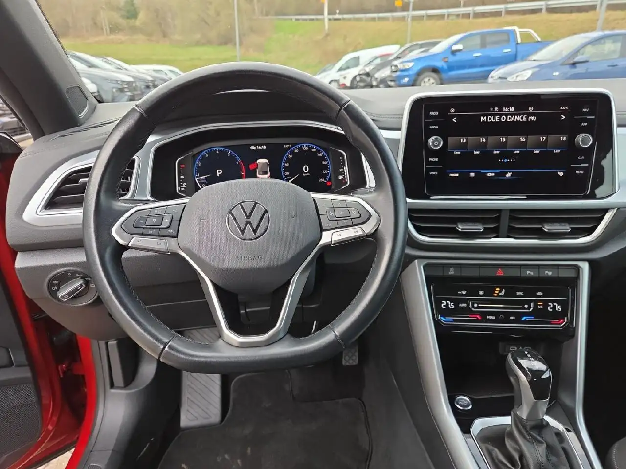 Volkswagen T-Roc Style,KLIMA,LED,PDC,BLUETOOTH — معرض صور السيارة 8