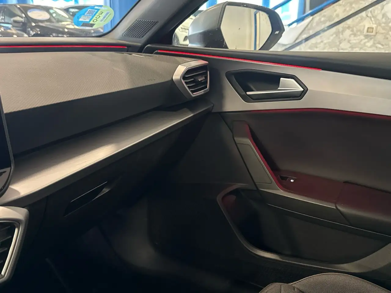 SEAT Leon Nuevo SP 1.5 eTSI 110kW DSG S&S FR Special Ed — Vehicle gallery 18