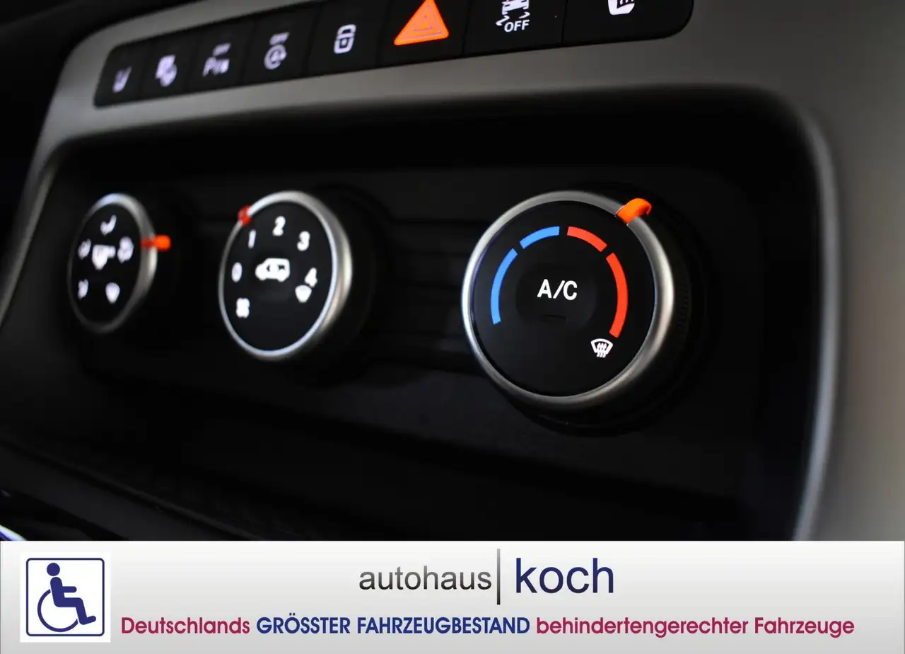 Mercedes-Benz T-Klasse rollstuhlgerecht 180 EU6d — Vehicle gallery 13