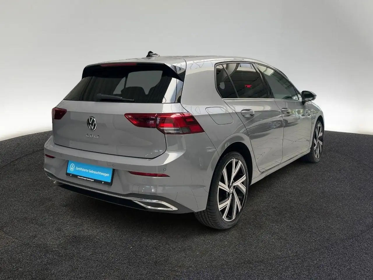 Volkswagen Golf VIII 1.5 TSI Style LM18 Rear View Navi App- — معرض صور السيارة 5