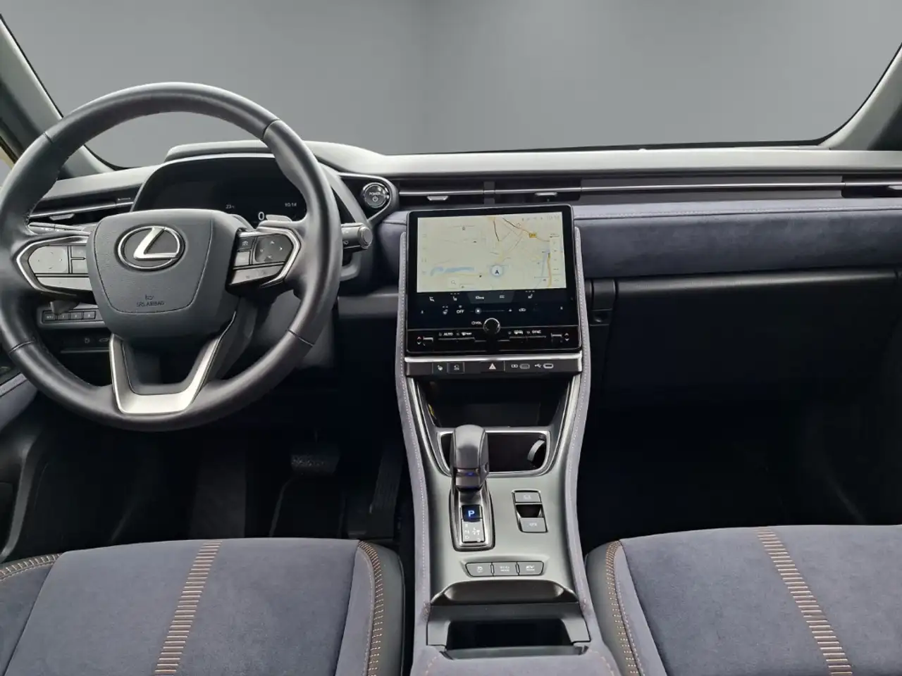 Lexus LBX FWD Cool HUD Navi Digitales Cockpit Memory Sitze S — Galería del vehículo 13