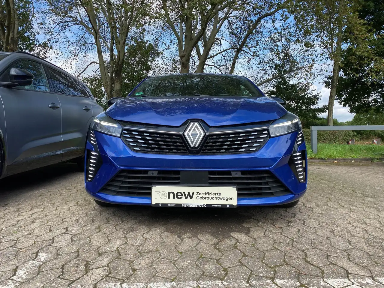 Renault Clio Techno E-TECH Hybrid 145 Scheckheft — Vehicle gallery 2