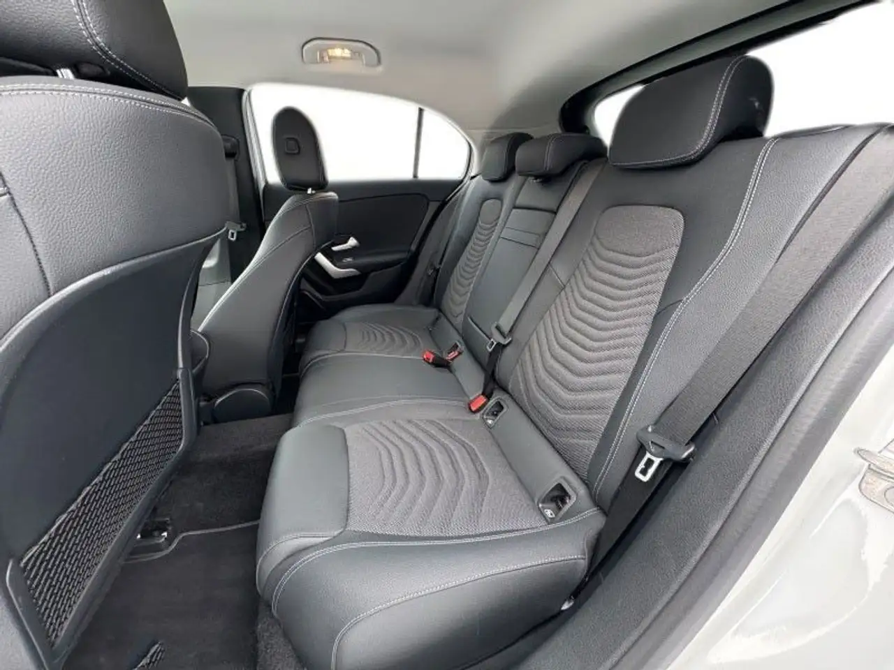 Mercedes-Benz A 250 e Progressive KAMERA KEYLESS ACC *SOFORT* — Galerie du véhicule 18