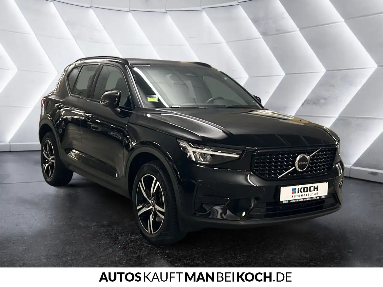 Volvo XC40 B3 B Plus Dark — معرض صور السيارة 6